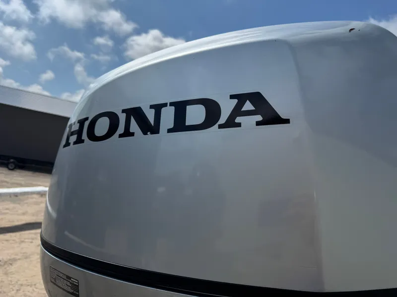 Slide: The Image of Honda BF115D 2016 - 4