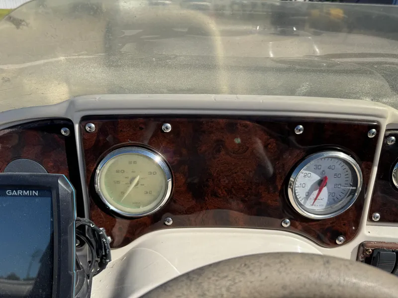 Slide: The Image of Sweetwater 2222 DF Pontoon 2004 - 25