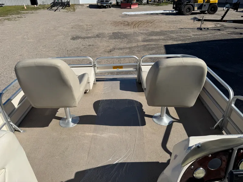 Slide: The Image of Sweetwater 2222 DF Pontoon 2004 - 3