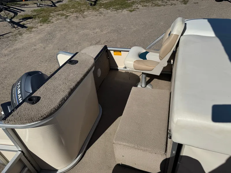 Slide: The Image of Sweetwater 2222 DF Pontoon 2004 - 40