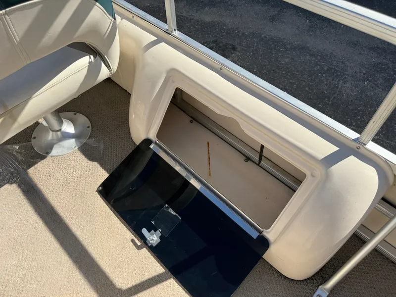 Slide: The Image of Sweetwater 2222 DF Pontoon 2004 - 44