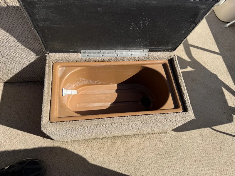 Slide: The Image of Sweetwater 2222 DF Pontoon 2004 - 48