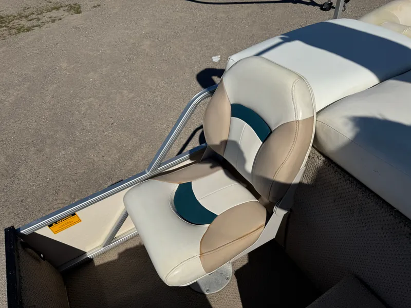 Slide: The Image of Sweetwater 2222 DF Pontoon 2004 - 50