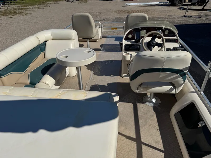 Slide: The Image of Sweetwater 2222 DF Pontoon 2004 - 6