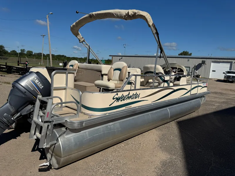 Slide: The Image of Sweetwater 2222 DF Pontoon 2004 - 62