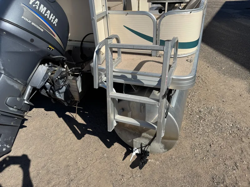 Slide: The Image of Sweetwater 2222 DF Pontoon 2004 - 67