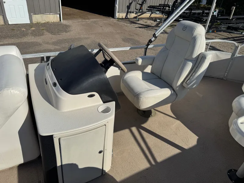 Slide: The Image of Premier 225 SunSation Pontoon 2007 - 23