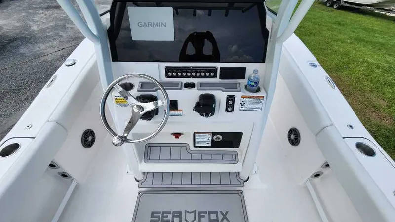 Slide: The Image of Sea Fox 248 Commander 2026 - 1