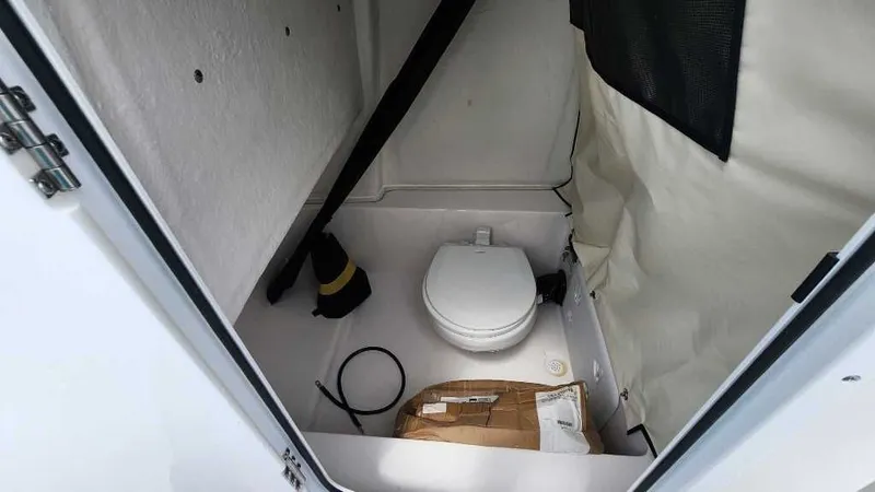 Slide: The Image of Sea Fox 248 Commander 2026 - 6