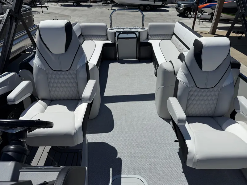 Slide: The Image of Luxurious interior of Avalon 25' Catalina Platinum 2026 boat. - 7