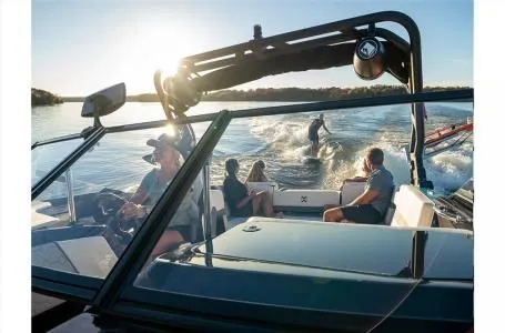 Slide: The Image of Bayliner H22 2023 - 11