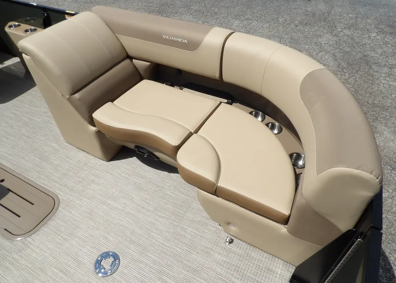 Slide: The Image of Veranda VR22RC 2026 - 13