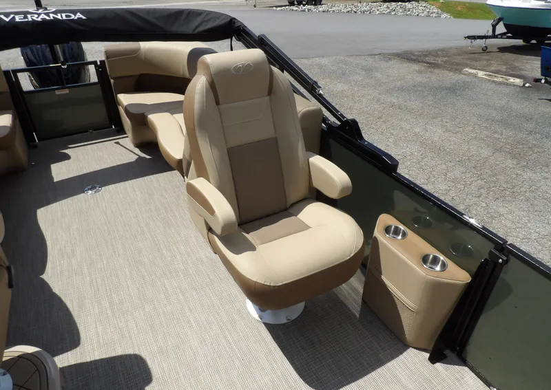 Slide: The Image of Veranda VR22RC 2026 - 14