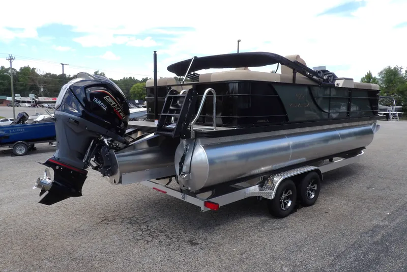 Slide: The Image of Veranda VR22RC 2026 - 4