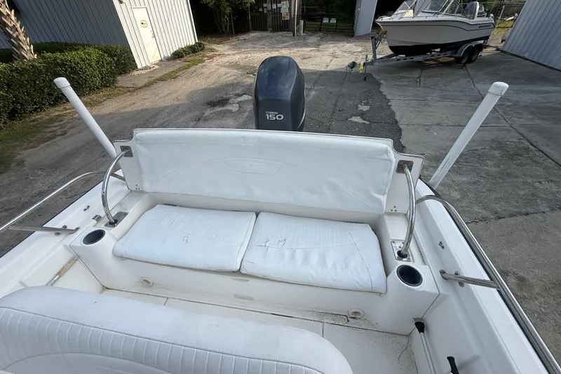 Slide: The Image of Boston Whaler 180 Dauntless 2002 - 16