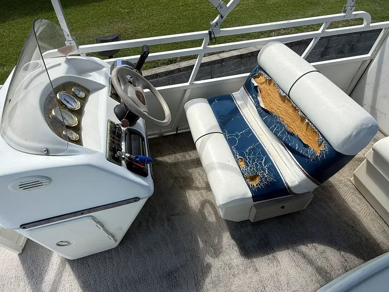 Slide: The Image of Bentley Pontoons Pontoon 200 Cruise 2007 - 15