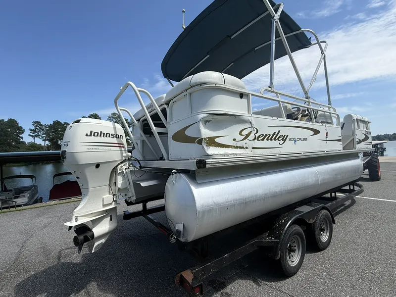 Slide: The Image of Bentley Pontoons Pontoon 200 Cruise 2007 - 3