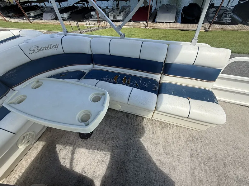 Slide: The Image of Bentley Pontoons Pontoon 200 Cruise 2007 - 7