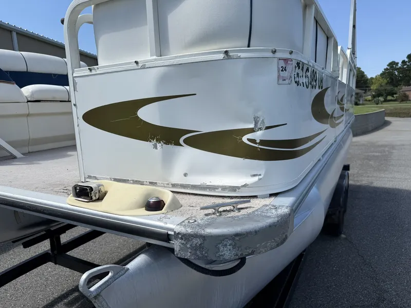 Slide: The Image of Bentley Pontoons Pontoon 200 Cruise 2007 - 9