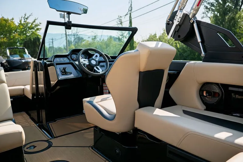 Slide: The Image of MasterCraft NXT20 2023 - 12