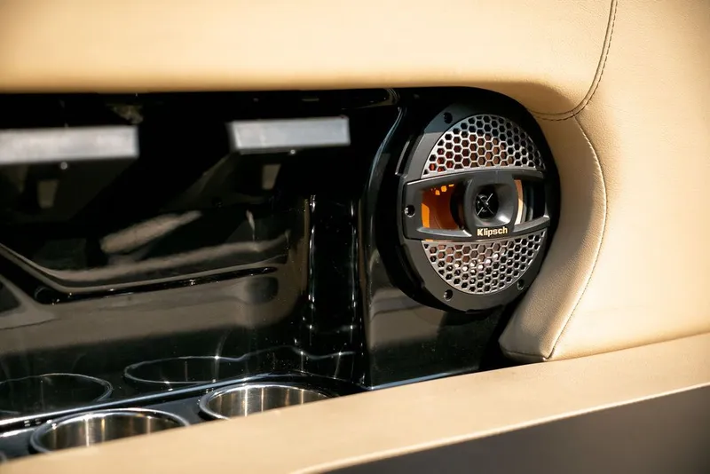 Slide: The Image of MasterCraft NXT20 2023 - 9