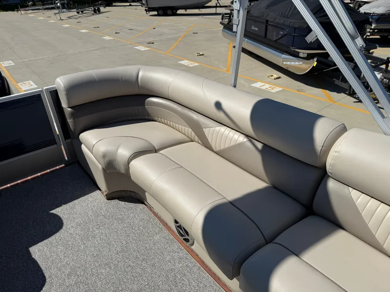 Slide: The Image of Crest Carribean SL 2013 - 15