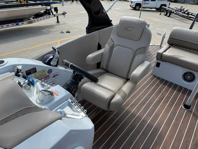 Slide: The Image of Crest Caribbean Platinum 2020 - 13