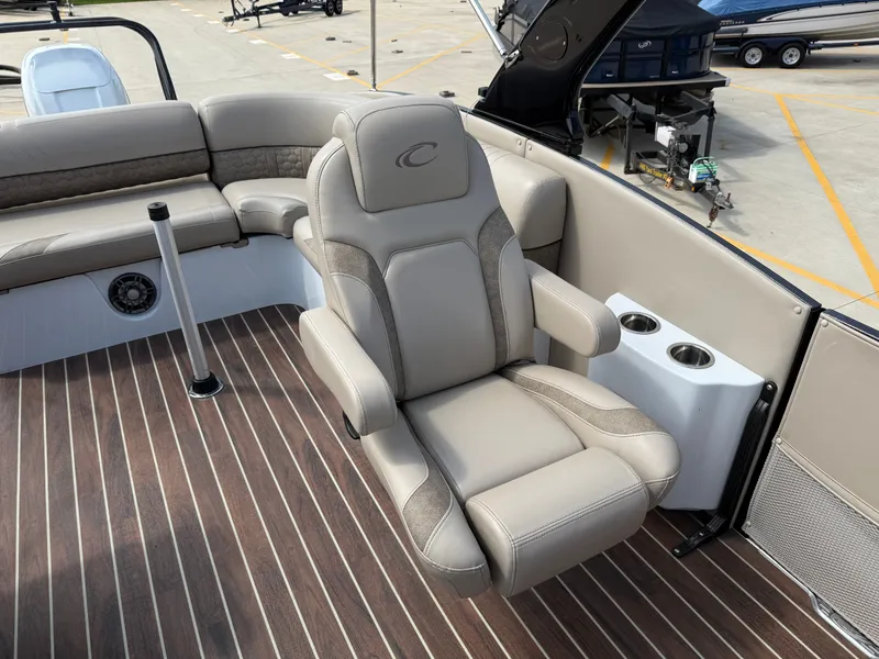 Slide: The Image of Crest Caribbean Platinum 2020 - 14