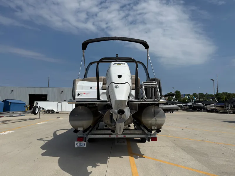 Slide: The Image of Crest Caribbean Platinum 2020 - 3