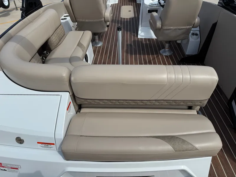 Slide: The Image of Crest Caribbean Platinum 2020 - 9