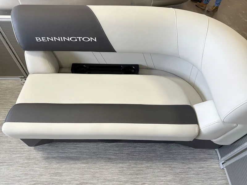 Slide: The Image of Bennington 20SL-Snap 2026 - 6