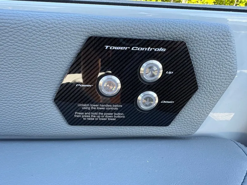 Slide: The Image of Nautique Super Air Nautique GS22 2026 - 13