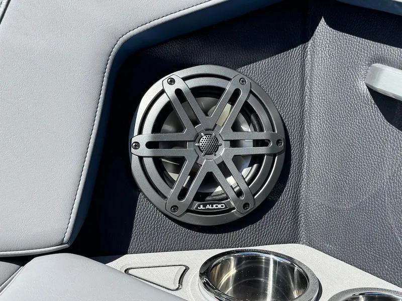 Slide: The Image of Nautique Super Air Nautique GS22 2026 - 15