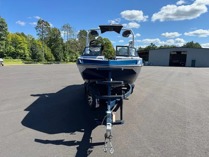 Slide: The Image of Nautique Super Air Nautique GS22 2026 - 2