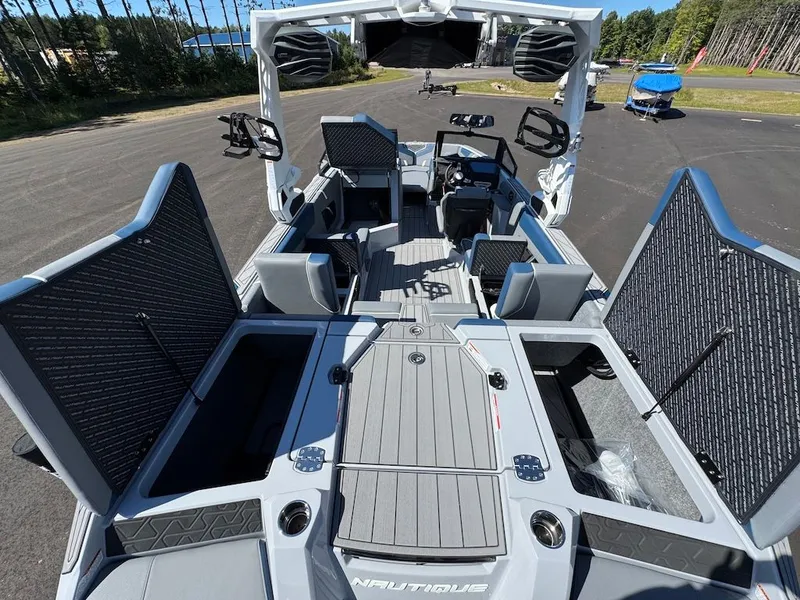 Slide: The Image of Nautique Super Air Nautique GS22 2026 - 20