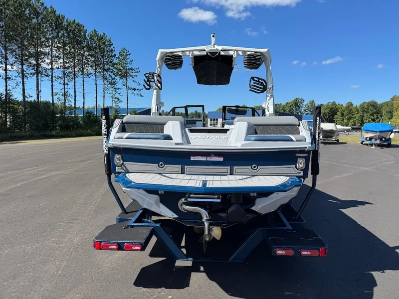 Slide: The Image of Nautique Super Air Nautique GS22 2026 - 3