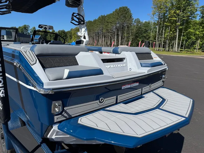 Slide: The Image of Nautique Super Air Nautique GS22 2026 - 5