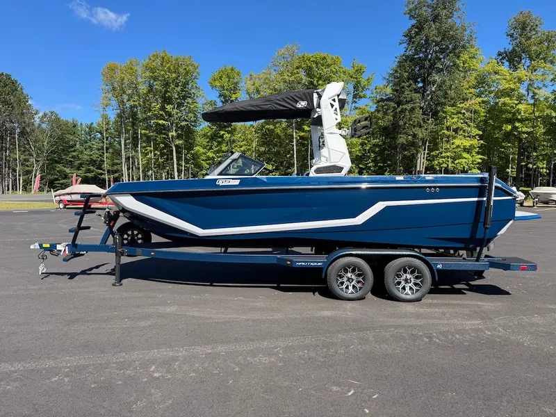 Slide: The Image of Nautique Super Air Nautique GS22 2026 - 6