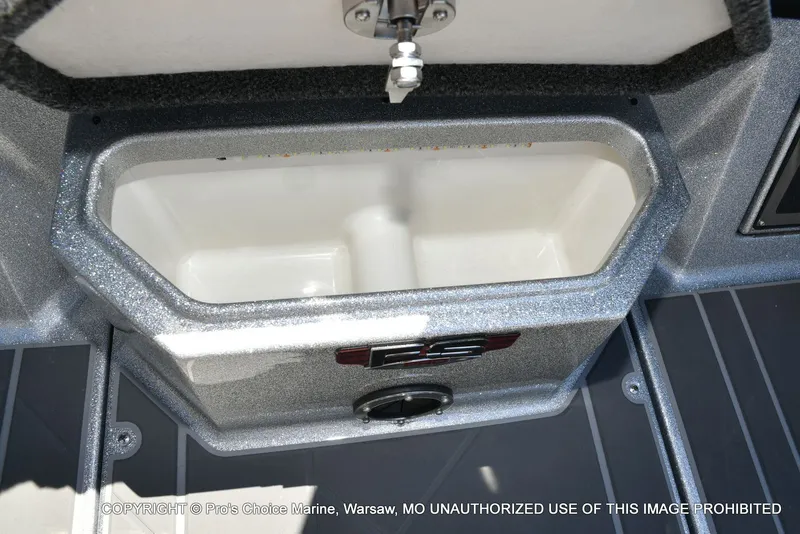 Slide: The Image of Ranger 622FS Pro 2026 - 55