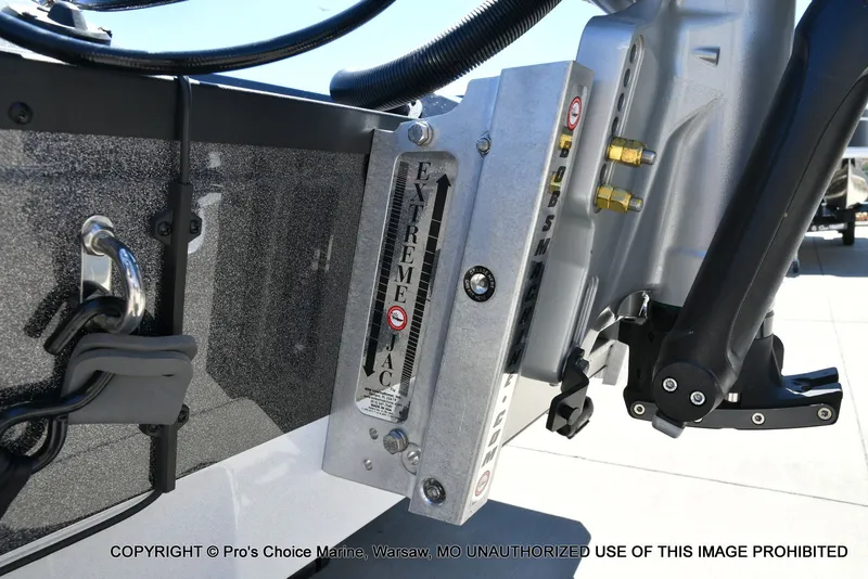 Slide: The Image of Ranger 622FS Pro 2026 - 25