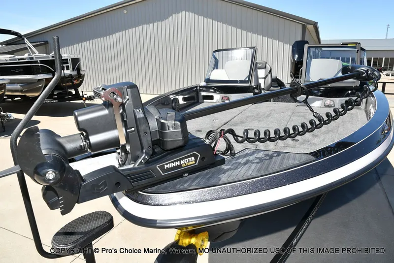 Slide: The Image of Ranger 622FS Pro 2026 - 30