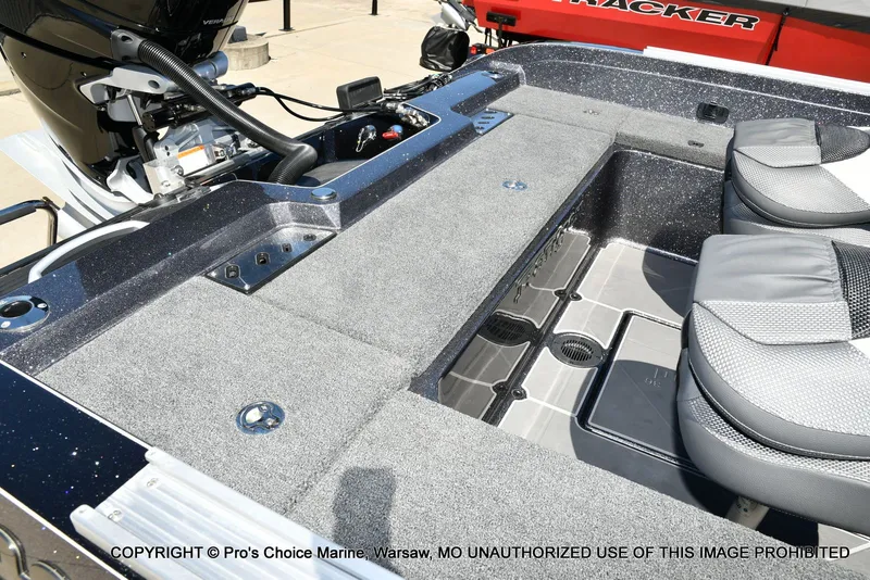 Slide: The Image of Ranger 622FS Pro 2026 - 35