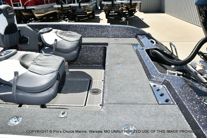 Slide: The Image of Ranger 622FS Pro 2026 - 38