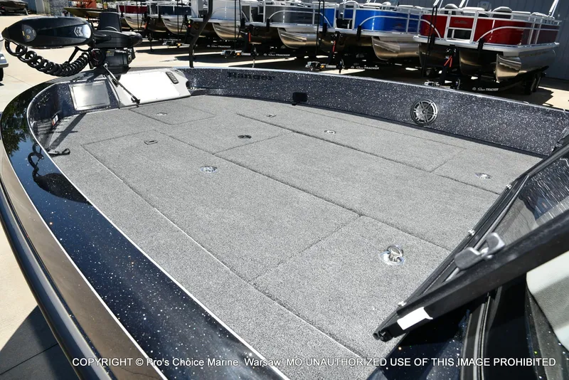 Slide: The Image of Ranger 622FS Pro 2026 - 40