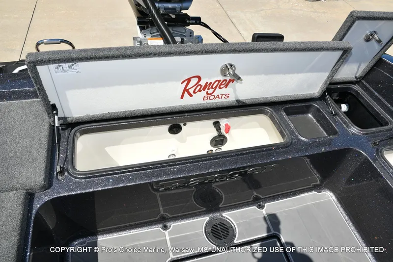 Slide: The Image of Ranger 622FS Pro 2026 - 77