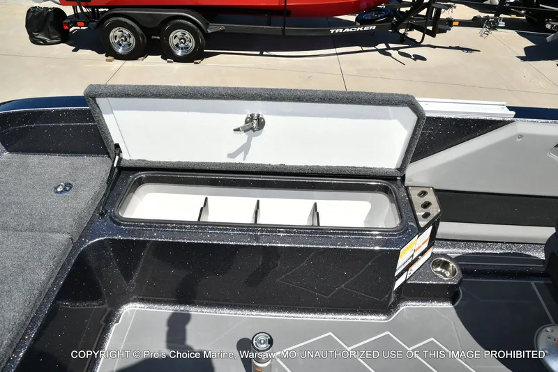 Slide: The Image of Ranger 622FS Pro 2026 - 81