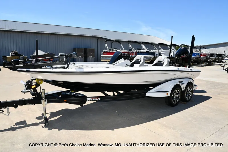 Slide: The Image of Triton 20XP Patriot Traction Mat Interior 2023 - 28