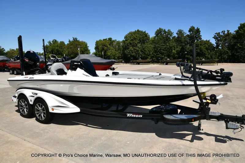 Slide: The Image of Triton 20XP Patriot Traction Mat Interior 2023 - 80