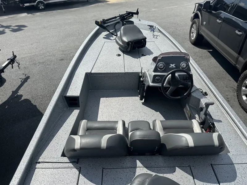 Slide: The Image of Xpress XP7 2018 - 6