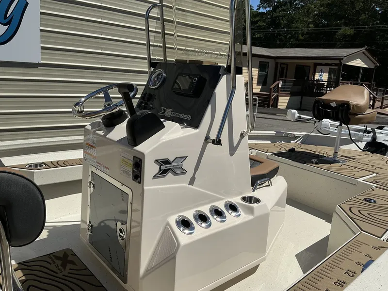 Slide: The Image of Xpress H20B Bay 2026 - 10